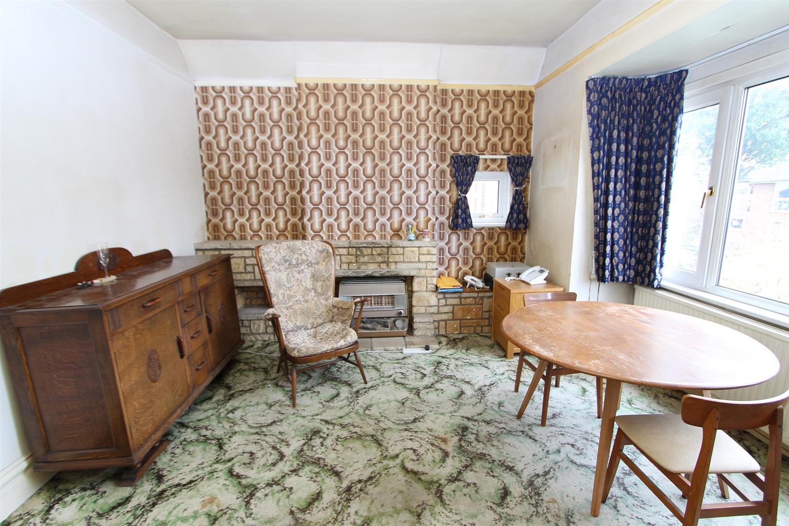 2 bed property in Clyde Road, Wallington